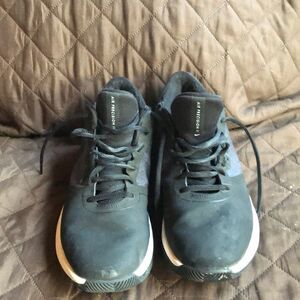 Nike Air Precision II women’s size 7 1/2 sneakers